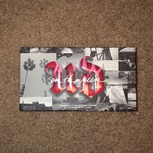 Urban Decay Eyeshadow Pallet in Shortcut